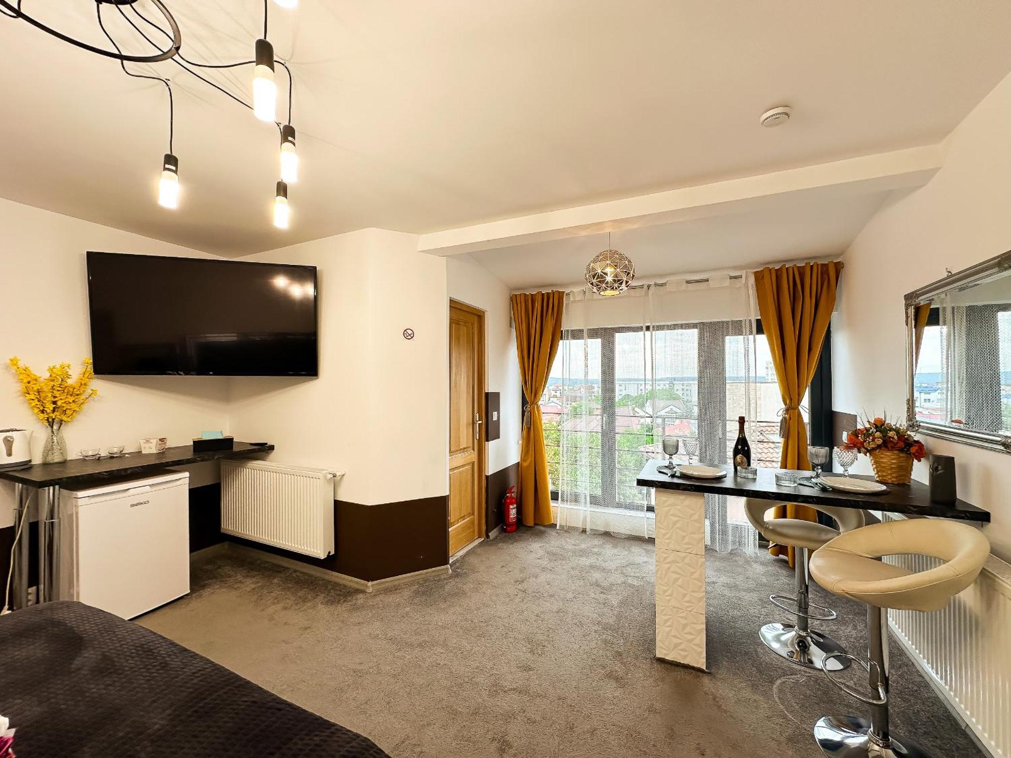 The Royal - Studio With Balcony & Panoramic View Craiova Exterior photo